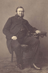 Photo of Göran Fredrik Göransson sitting on a chair
